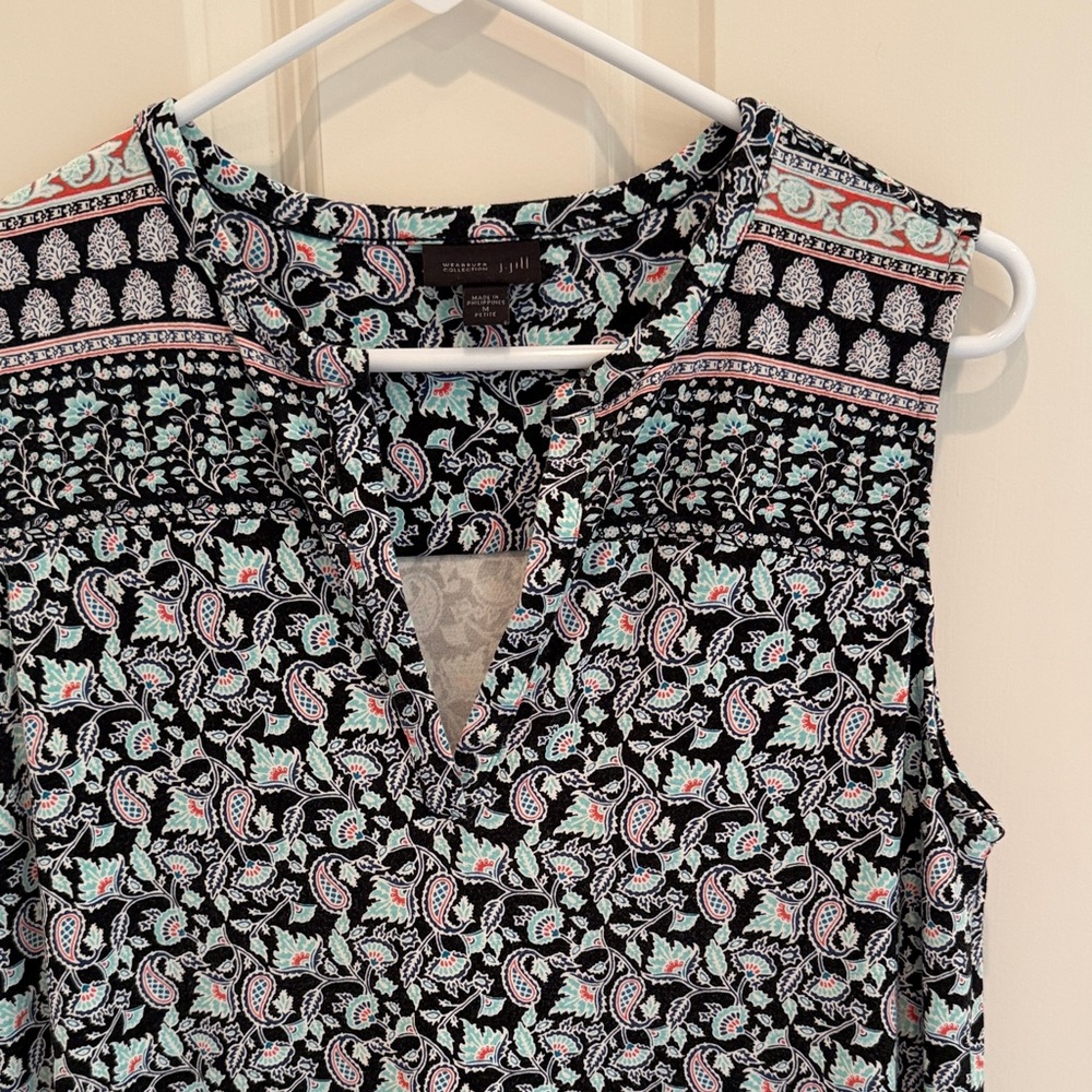 JJILL wearever collection, medium petite black w/ aqua flowers.